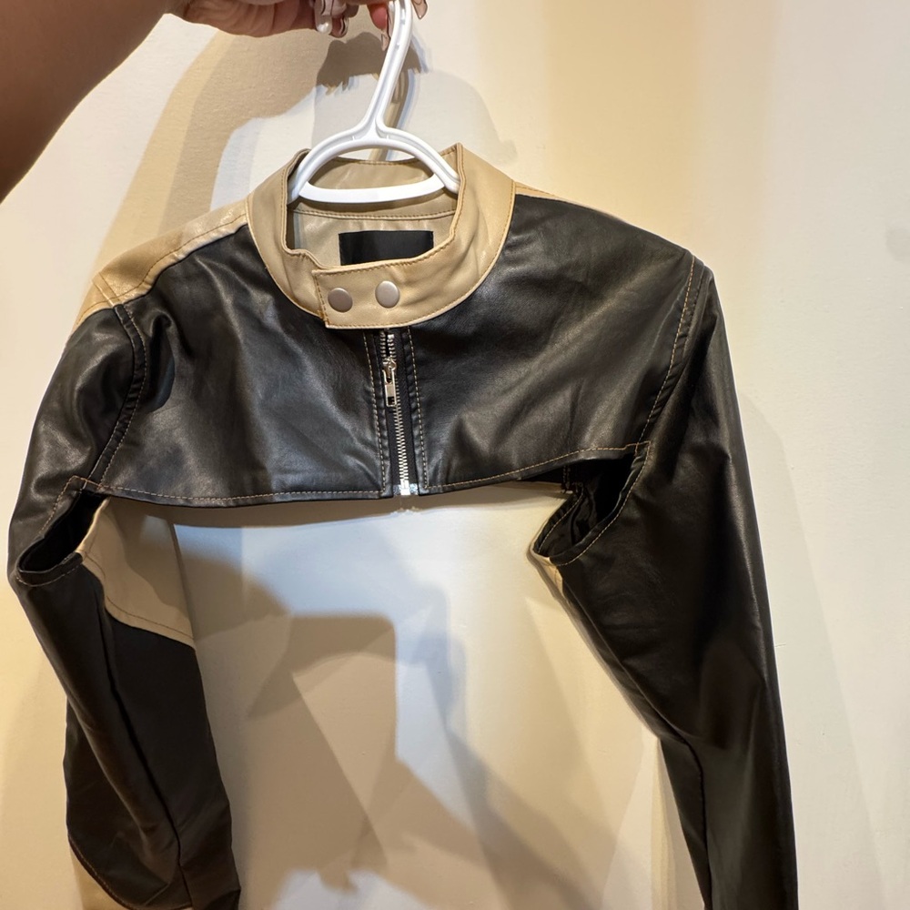 Cropped Superstar Leather Jacket⭐️🖤